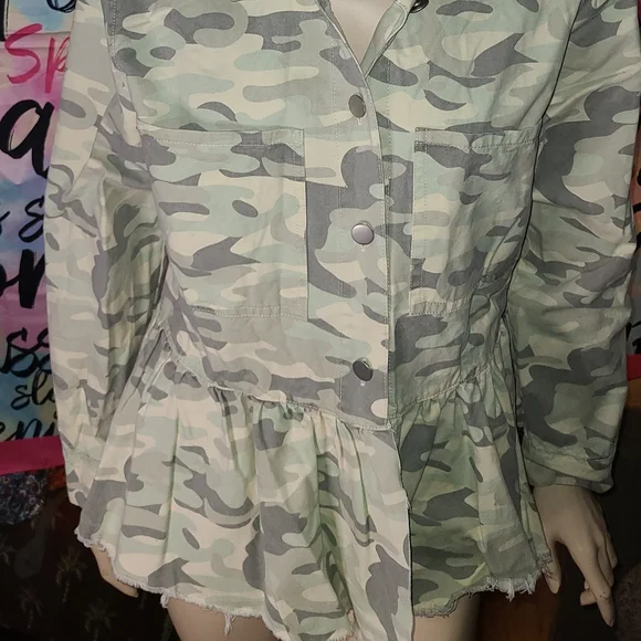 Jacket - Picture 2 of 5